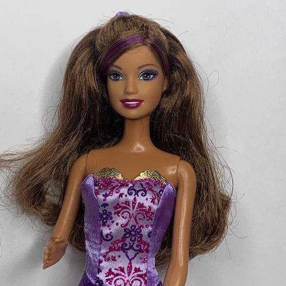 Viveka Barbie Musketeer - Picture 7 of 7